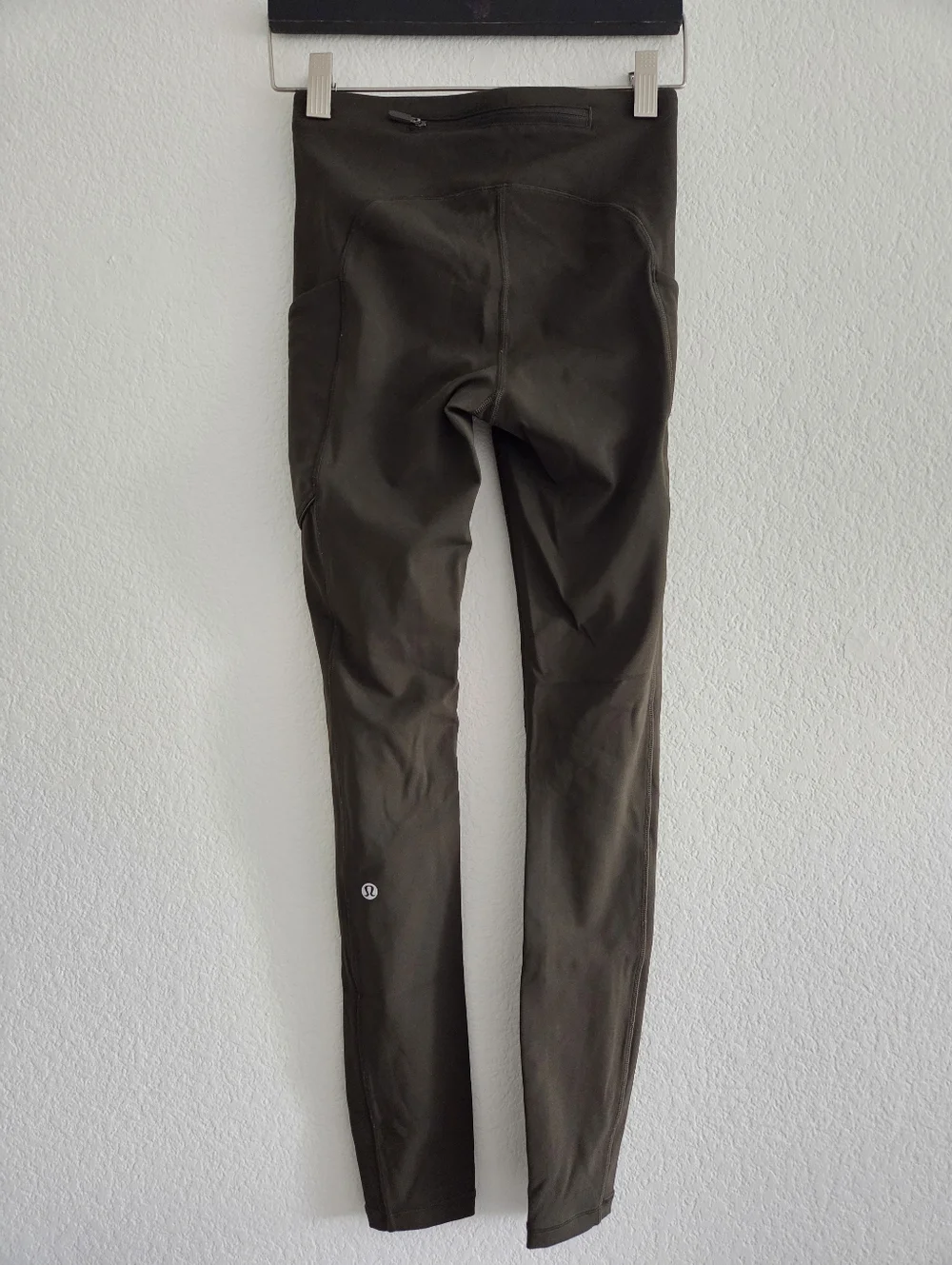Lululemon Speed Up Tight Size 2 DWR 27
